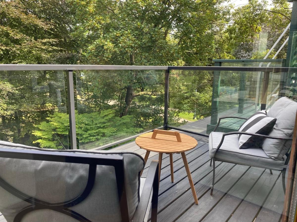Superb Beach Home:Heated Pool-Hot Tub Open 365Days Toronto Exterior photo